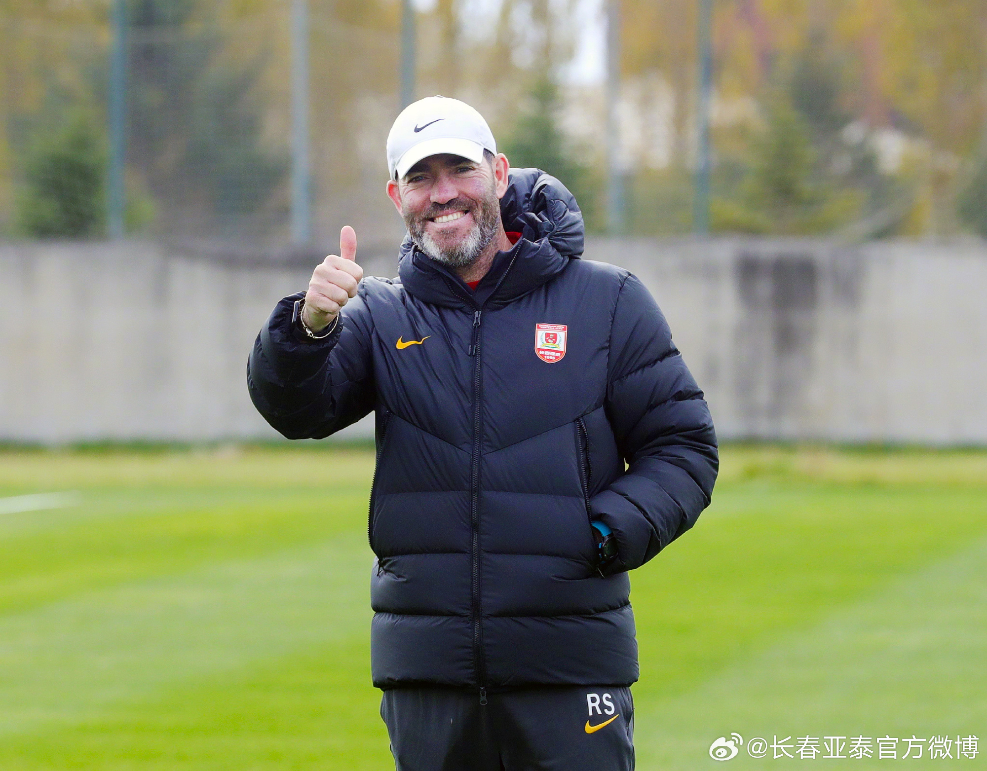 长春气温骤降至3摄氏度，亚泰众将低温中准备保级决战