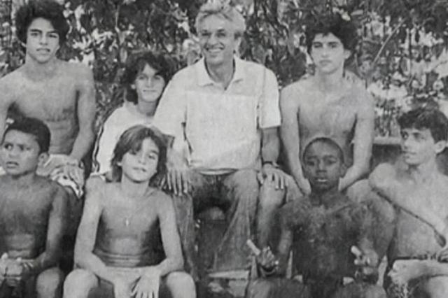 开云体育app下载入口-【揭秘】巴西中场热尔松和音乐大师一家的友谊