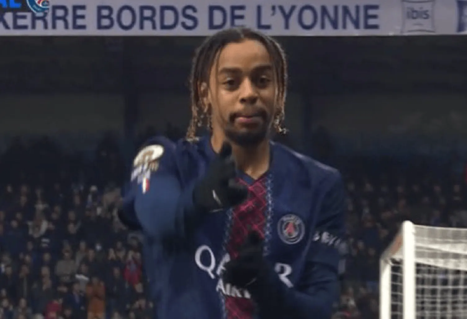 开云体育app入口-攻入制胜球,巴尔科拉当选欧塞尔vs巴黎全场最佳球员