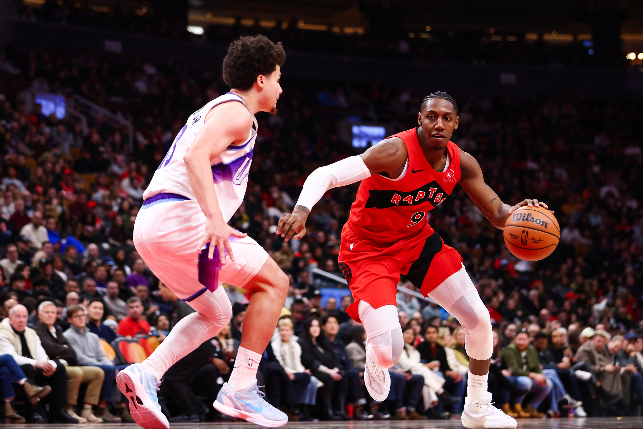 开云体育官方网站-巴雷特21分马尔卡宁27+11 猛龙主场送爵士6连败